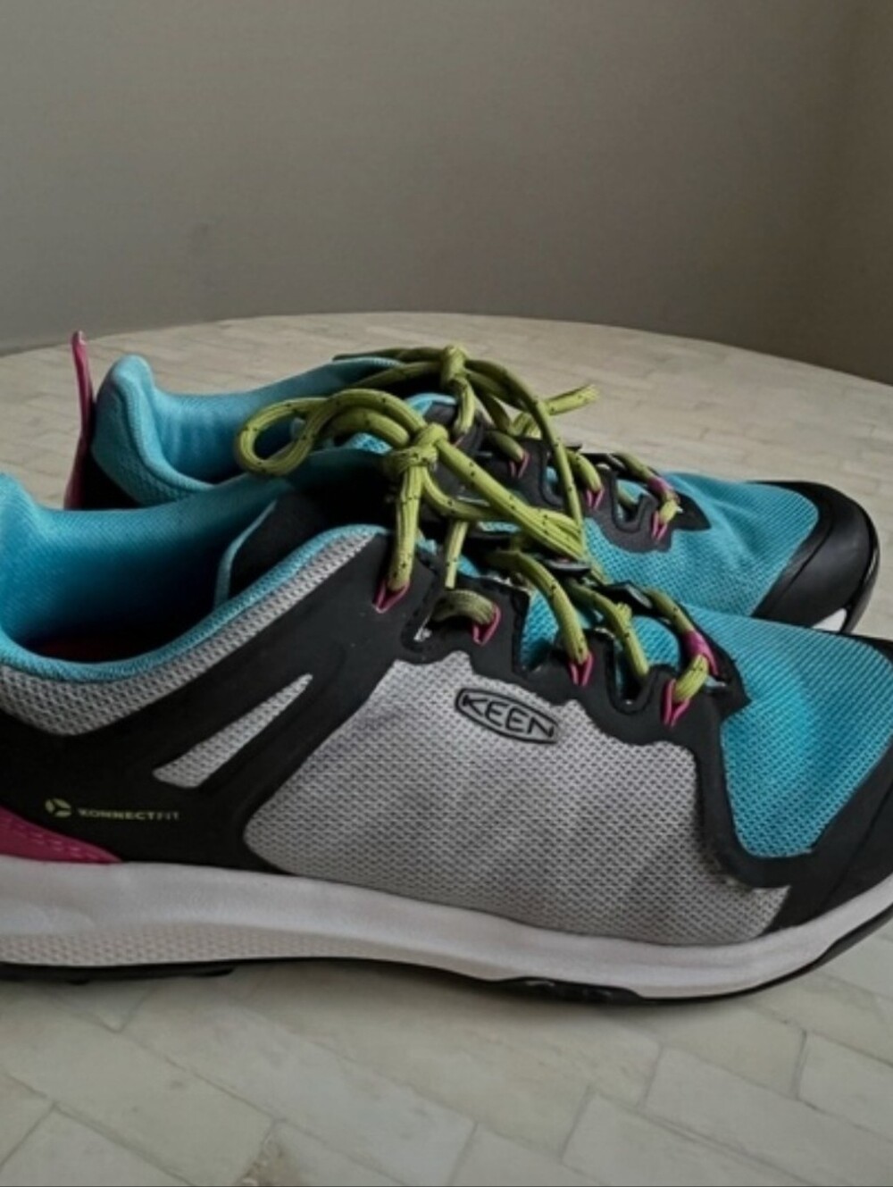 KEEN Women's 7.5 80's Teal Athletic Sneakers